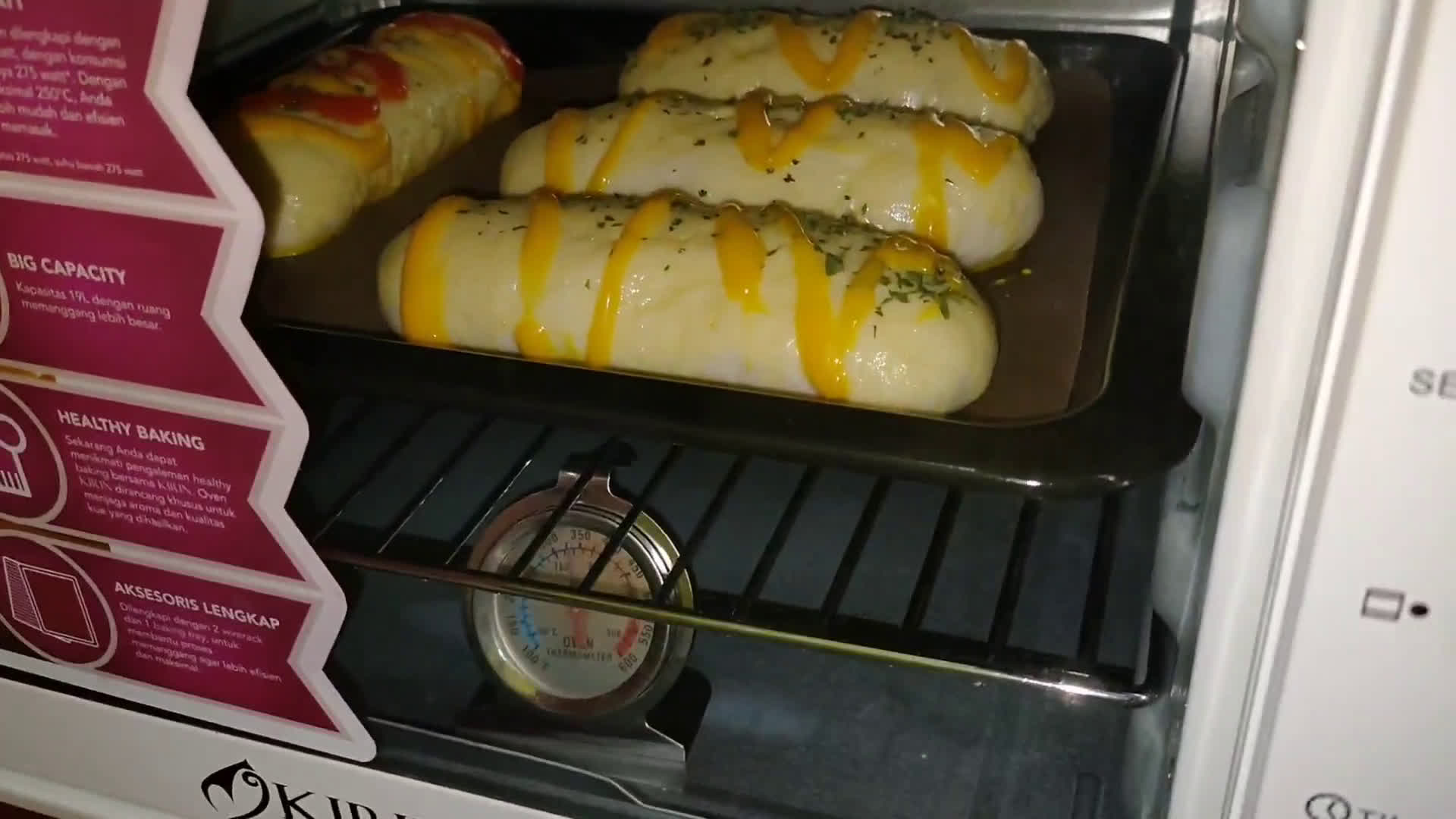 Foto langkah ke 6 dari resep Hotdog Buns ~ Egg Free & Dairy Free.