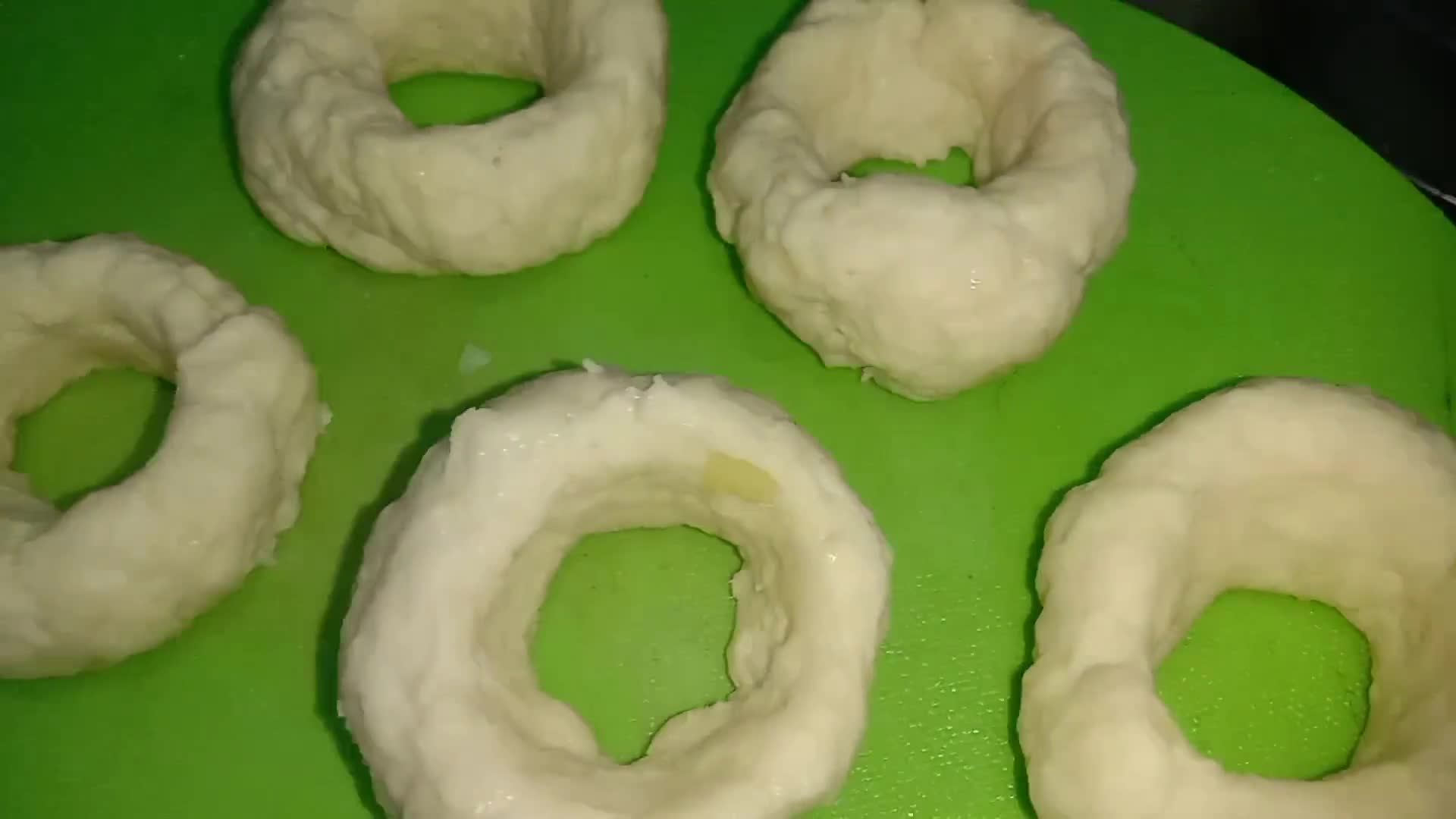 Foto langkah ke 2 dari resep Donut Kentang.