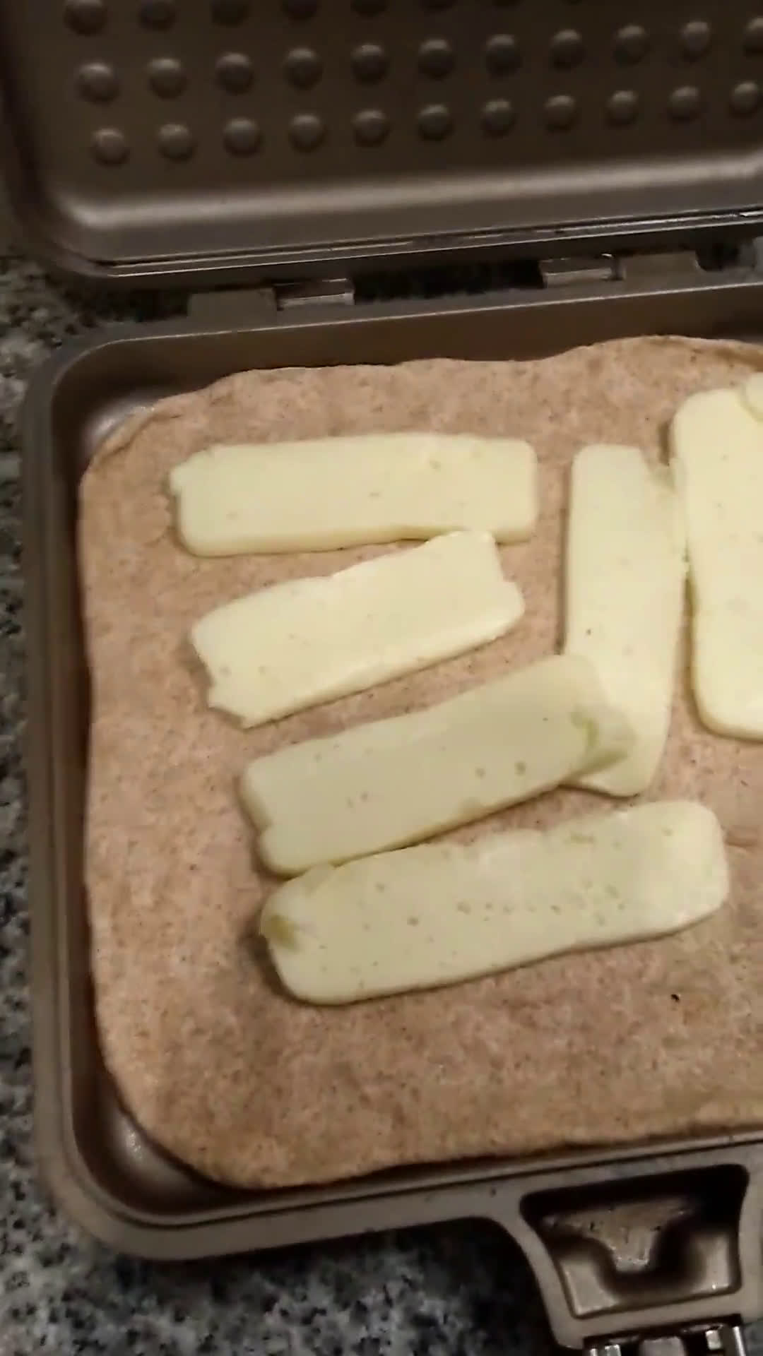 Foto del paso 5 de la receta: Pizza rellena sin horno