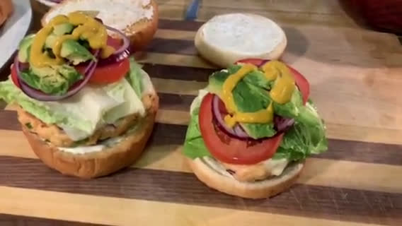 Foto del paso 5 de la receta: Hamburguesas de Salmón