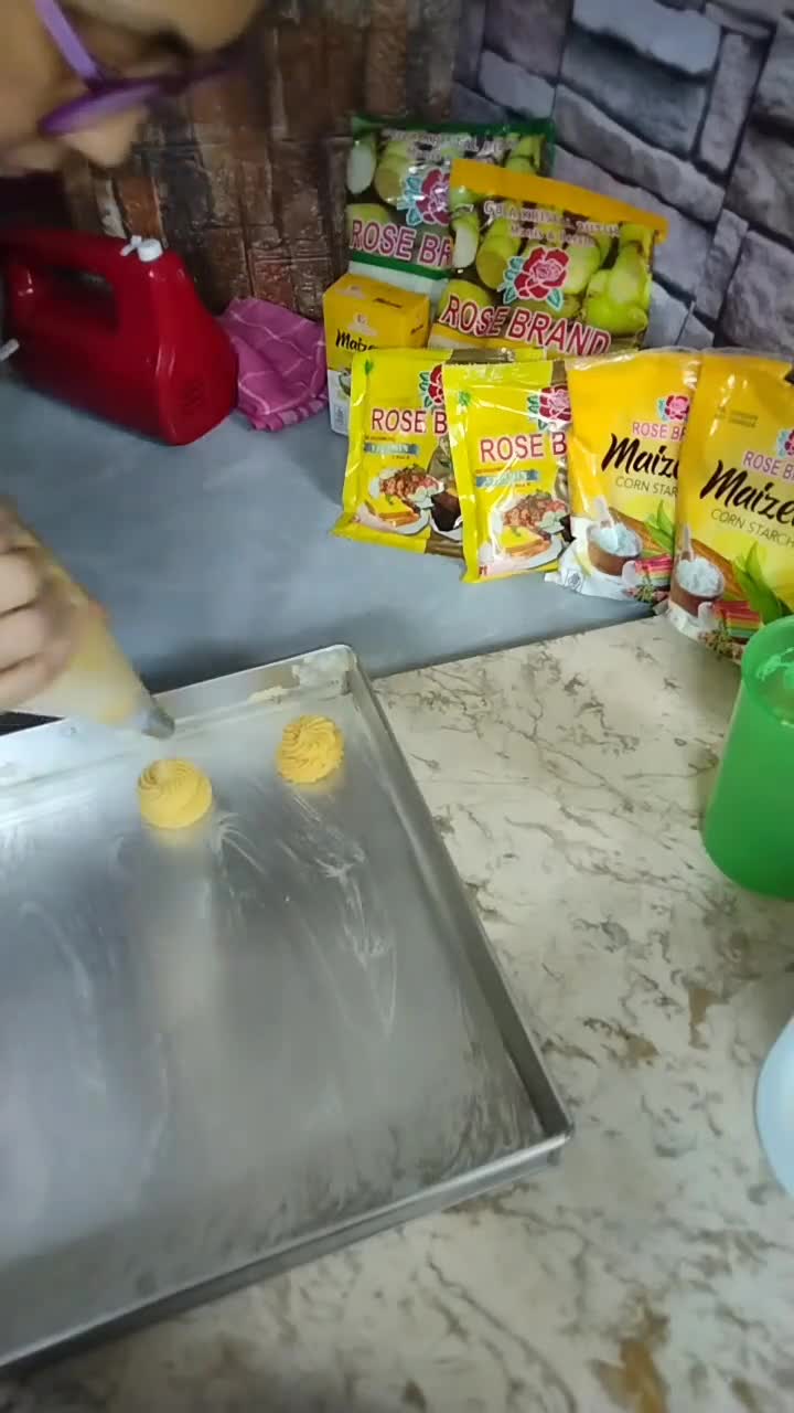 Foto langkah ke 5 dari resep (534) Soes Original (Vla Susu).