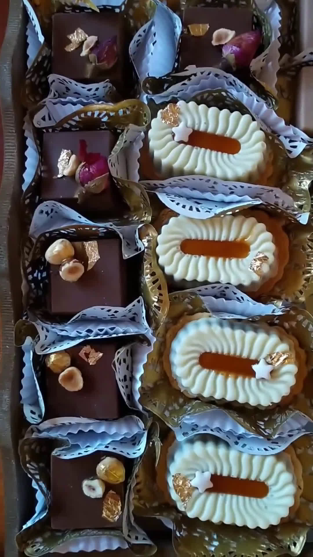 صورة لخطوة 3 من وصفة صابلي بريستيج بحشو الشكولا🍓