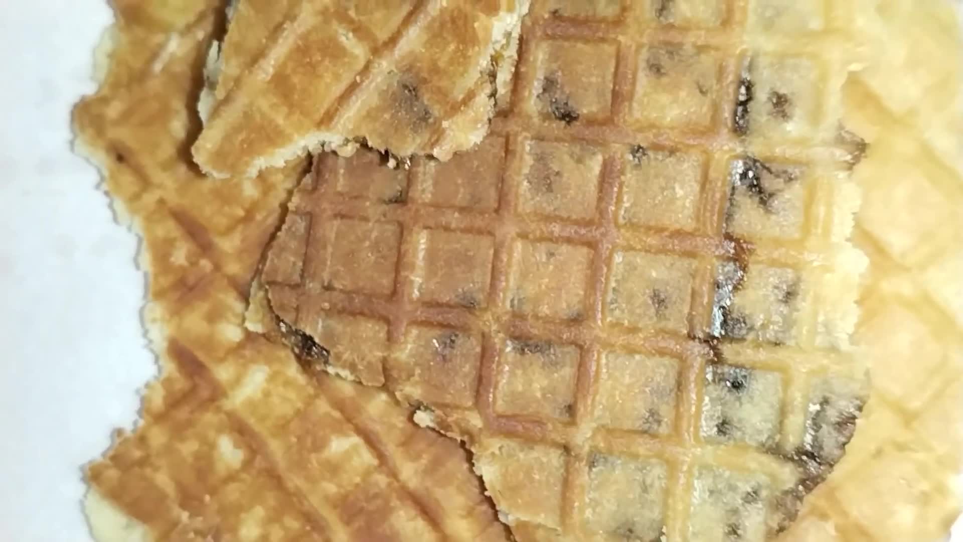 صورة لخطوة 6 من وصفة الوافل الهولندي اللذيذ😌✋🏼