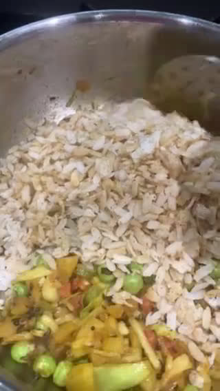 बसंती पोहा (basanti poha recipe in Hindi) रेसिपी चरण 5 फोटो