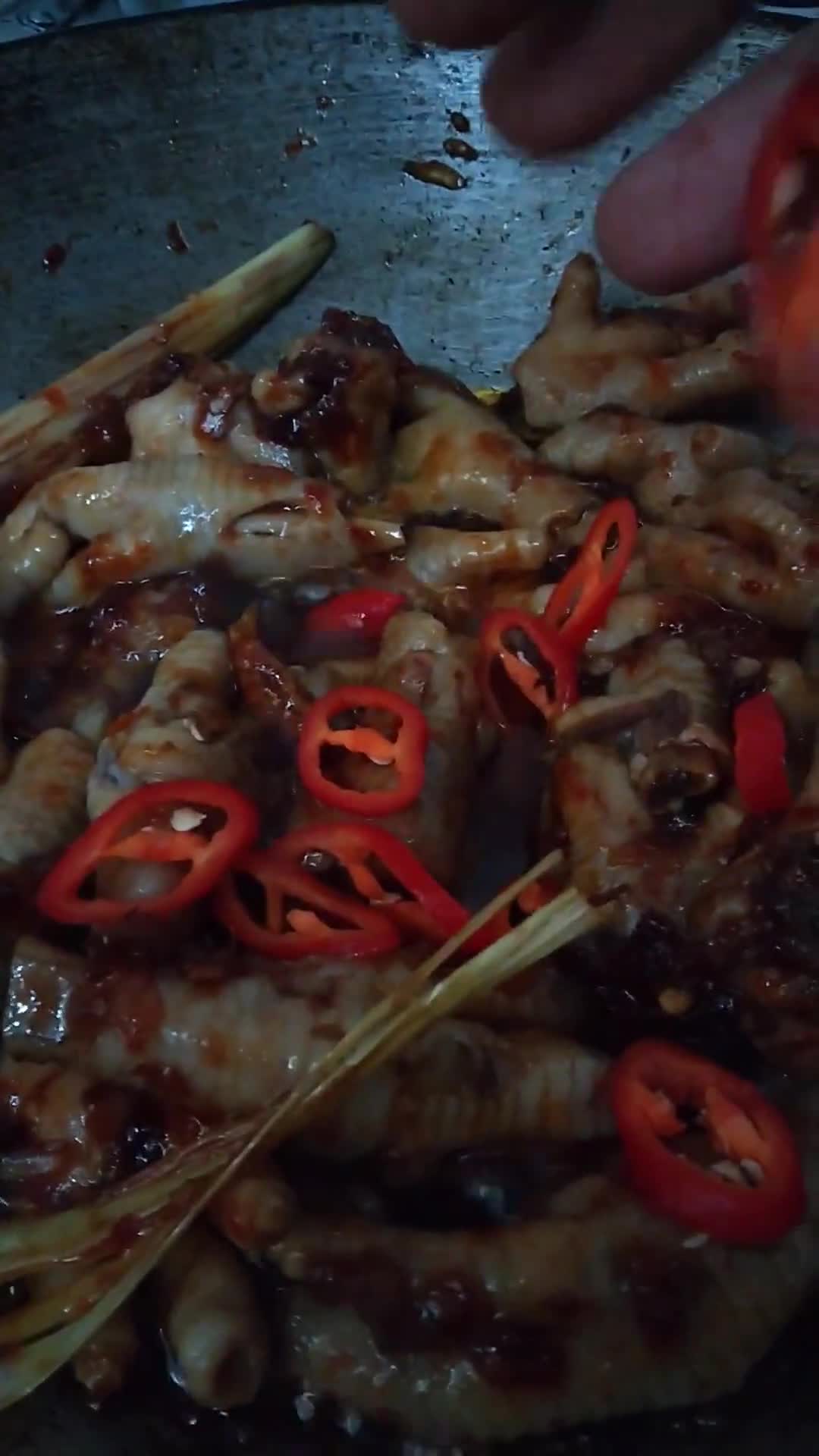 Gambar langkah 4 resipi Kaki ayam manis pedas.
