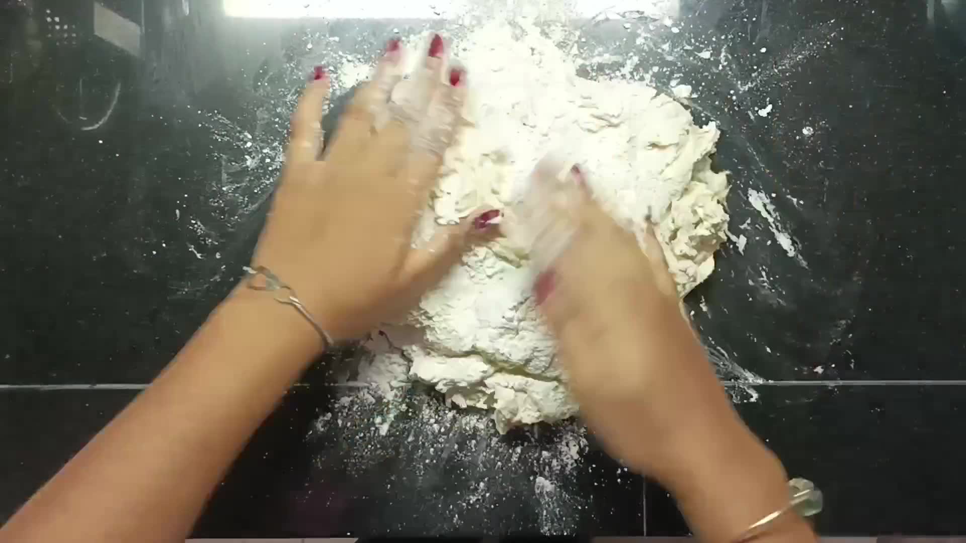 Foto del paso 3 de la receta: Pan casero tipo hojaldre en video😍