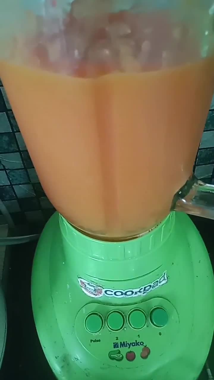 Foto langkah ke 2 dari resep Orange Smoothies.