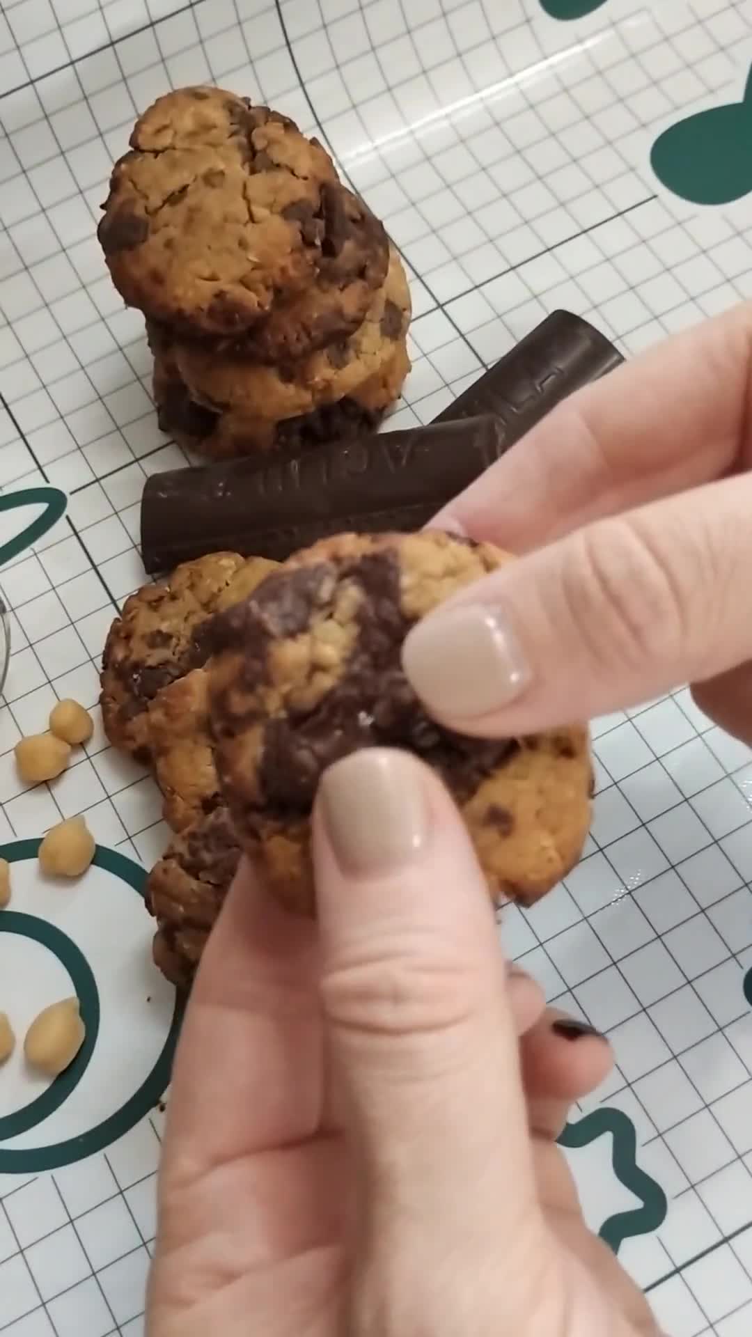 Foto del paso 1 de la receta: Cookies de garbanzos y chocolate
