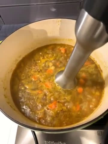 A picture of step 5 of Carrot Ginger Soup.