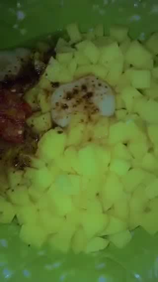 A picture of step 4 of Potato omelette.