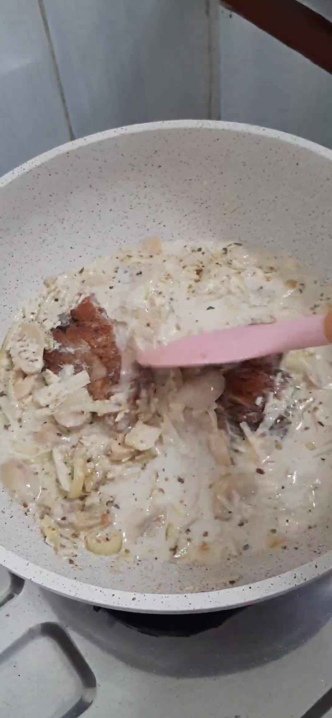 Foto langkah ke 5 dari resep Creamy Chicken Mushroom (versi ekonomis).