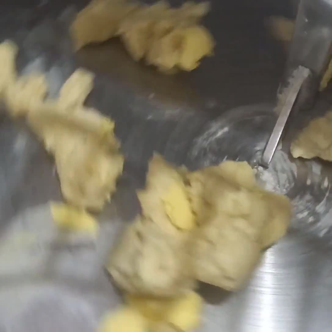 Foto langkah ke 3 dari resep Roti Sobek Kentang.