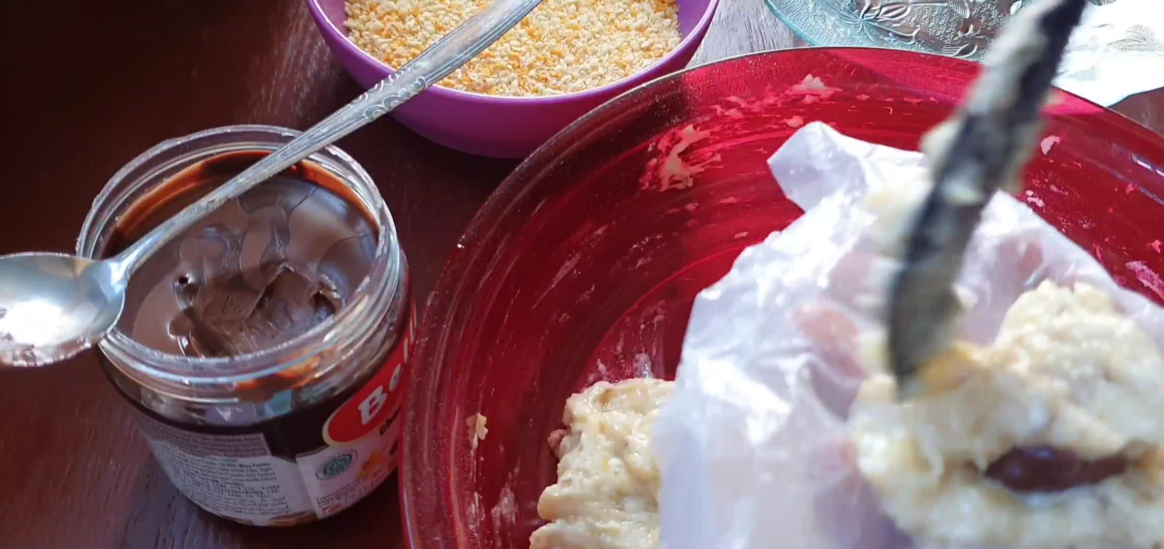 Foto langkah ke 3 dari resep Bola Bola Pisang Coklat.
