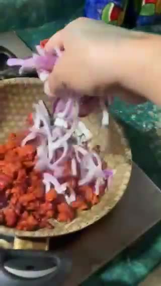 Foto del paso 3 de la receta: Rajas con chorizo