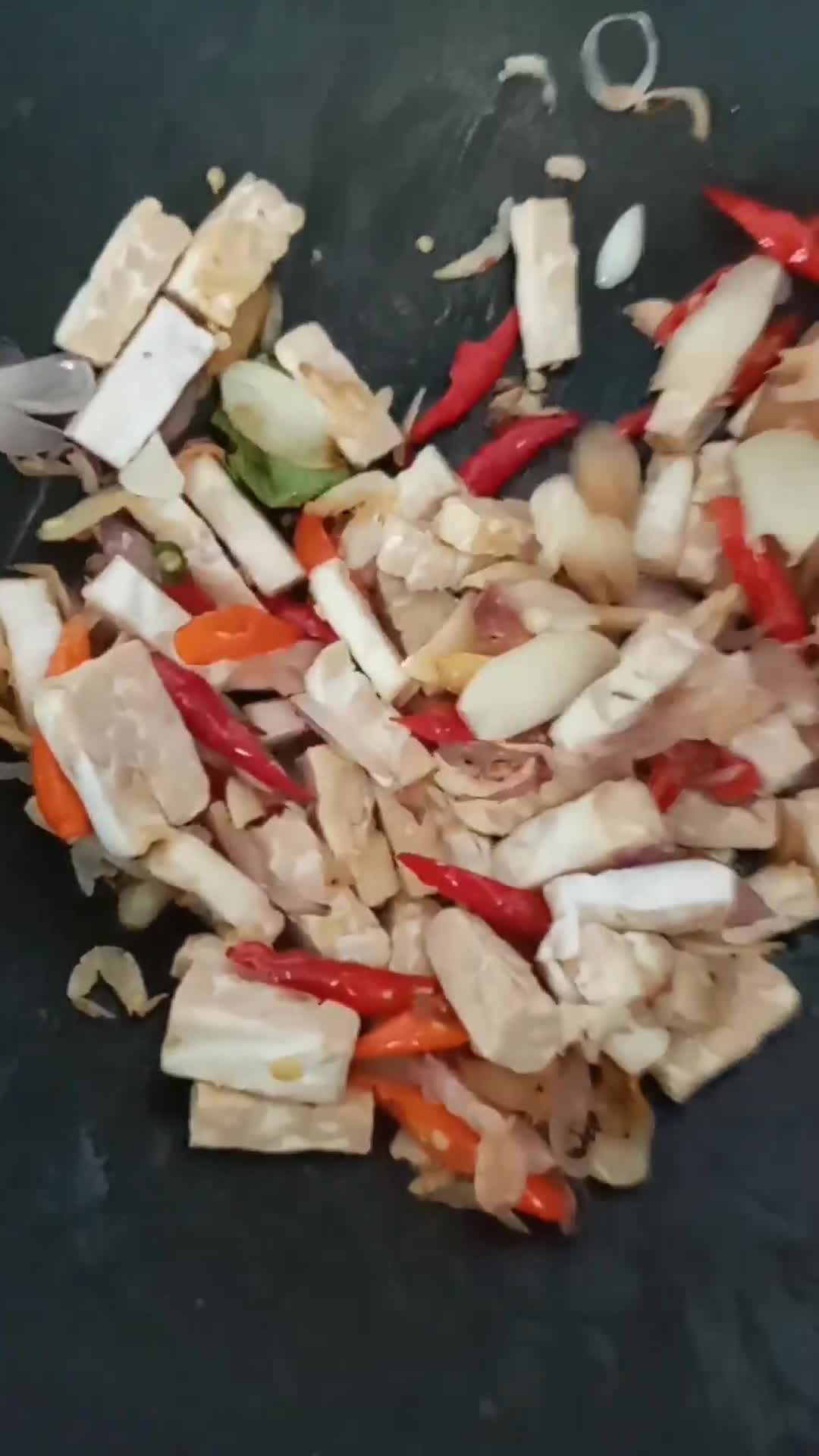 Foto langkah ke 2 dari resep Oseng Kates Daun Melinjo.