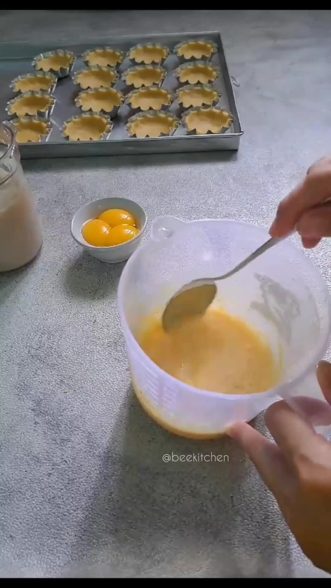 Foto langkah ke 7 dari resep Pie Susu Durian.
