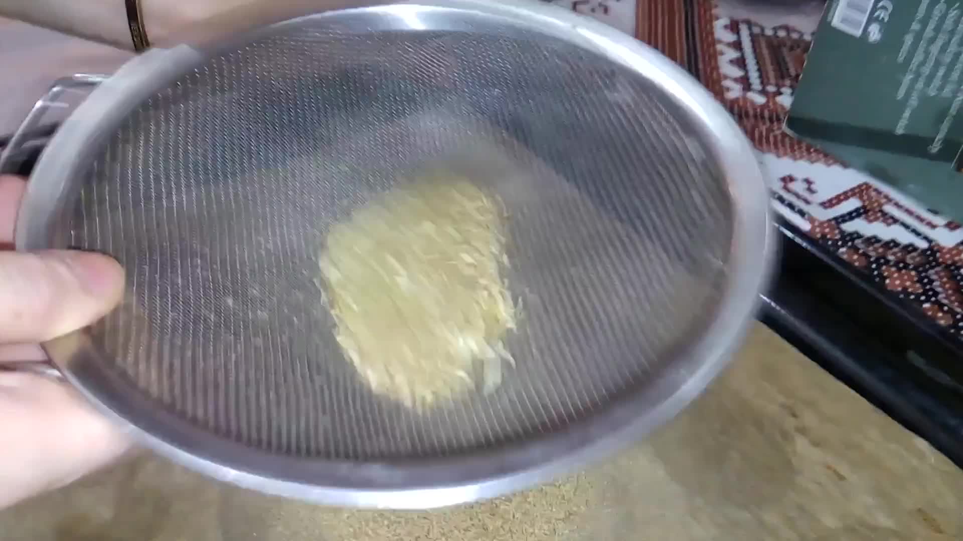 صورة لخطوة 3 من وصفة بودرة الثوم 🧄