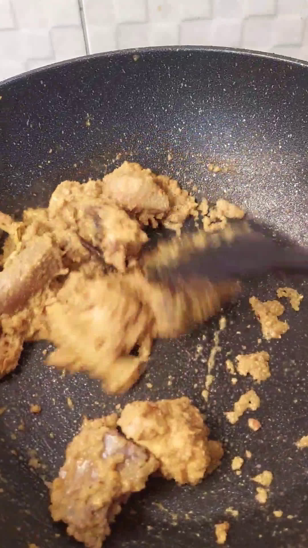Foto langkah ke 2 dari resep Ayam Goreng Lengkoas.