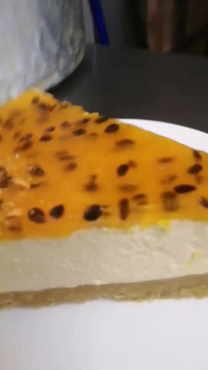 Foto del paso 12 de la receta: Cheesecake de maracuyá
