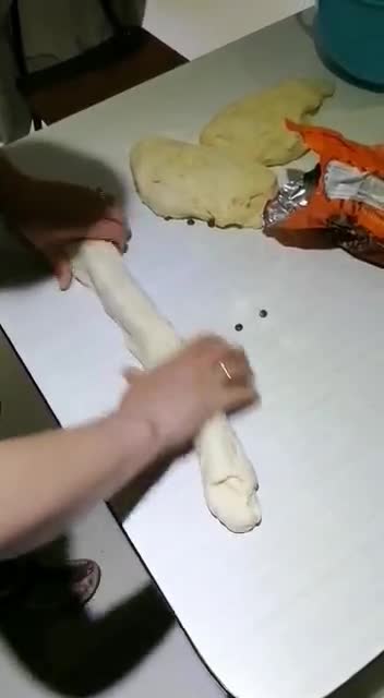 Foto del paso 3 de la receta: Hefezopf😋
