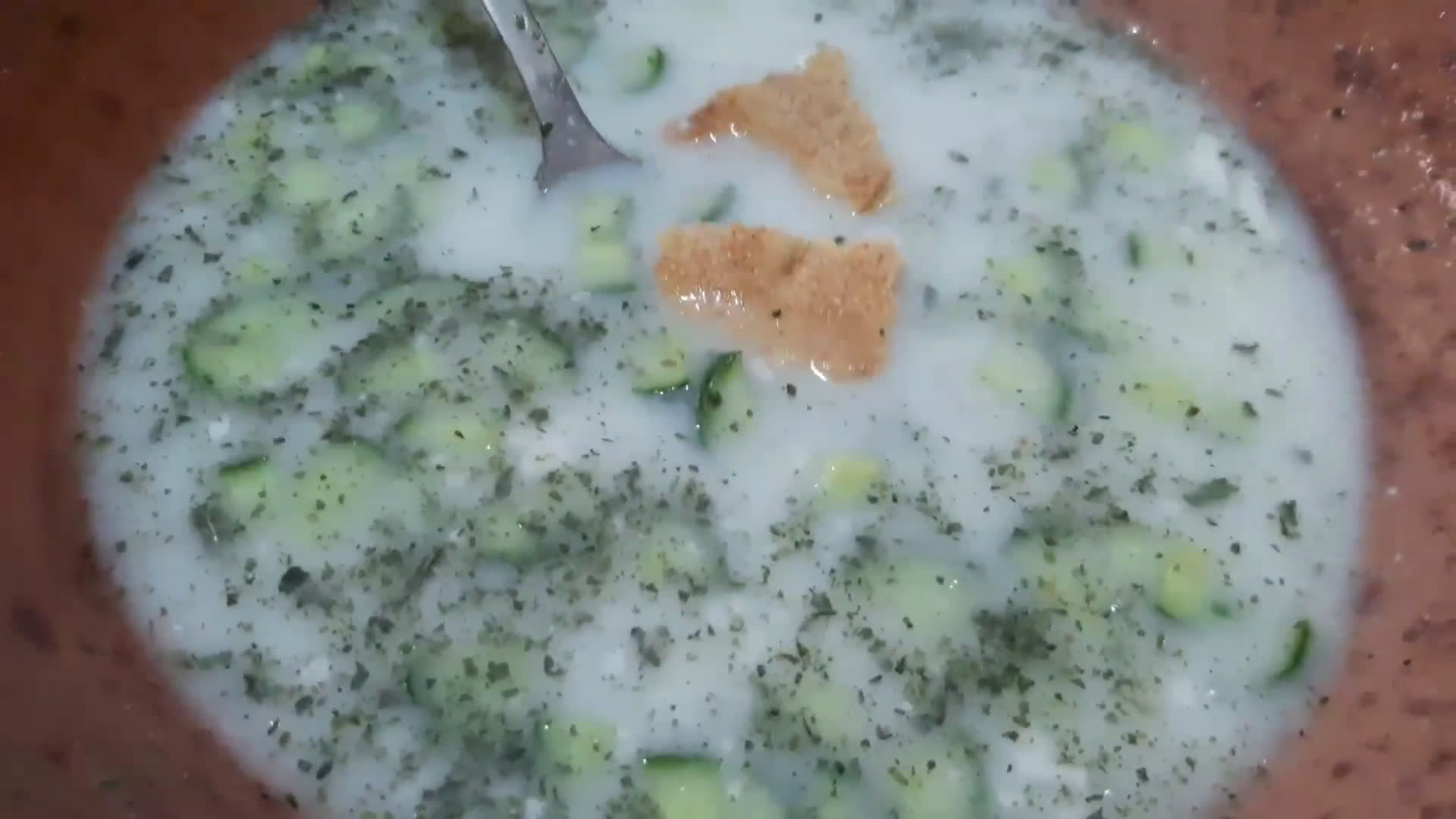 عکس مرحله 2 از دستور آب دوغ خیار انگور🥛🥒🍇