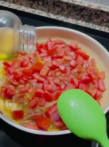 Foto del paso 3 de la receta: Fessolets con tomate y queso feta en cecofry con huevo frito 🍅 🧀 🍳