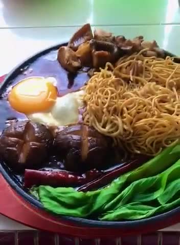 Gambar langkah 5 resipi 🇨🇳 SIZZLING YEE MEE.
