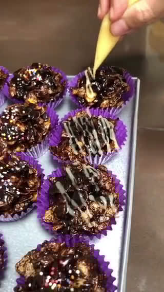 Foto langkah ke 4 dari resep Cornflakes CHOCO Balls ✨👌🏻.
