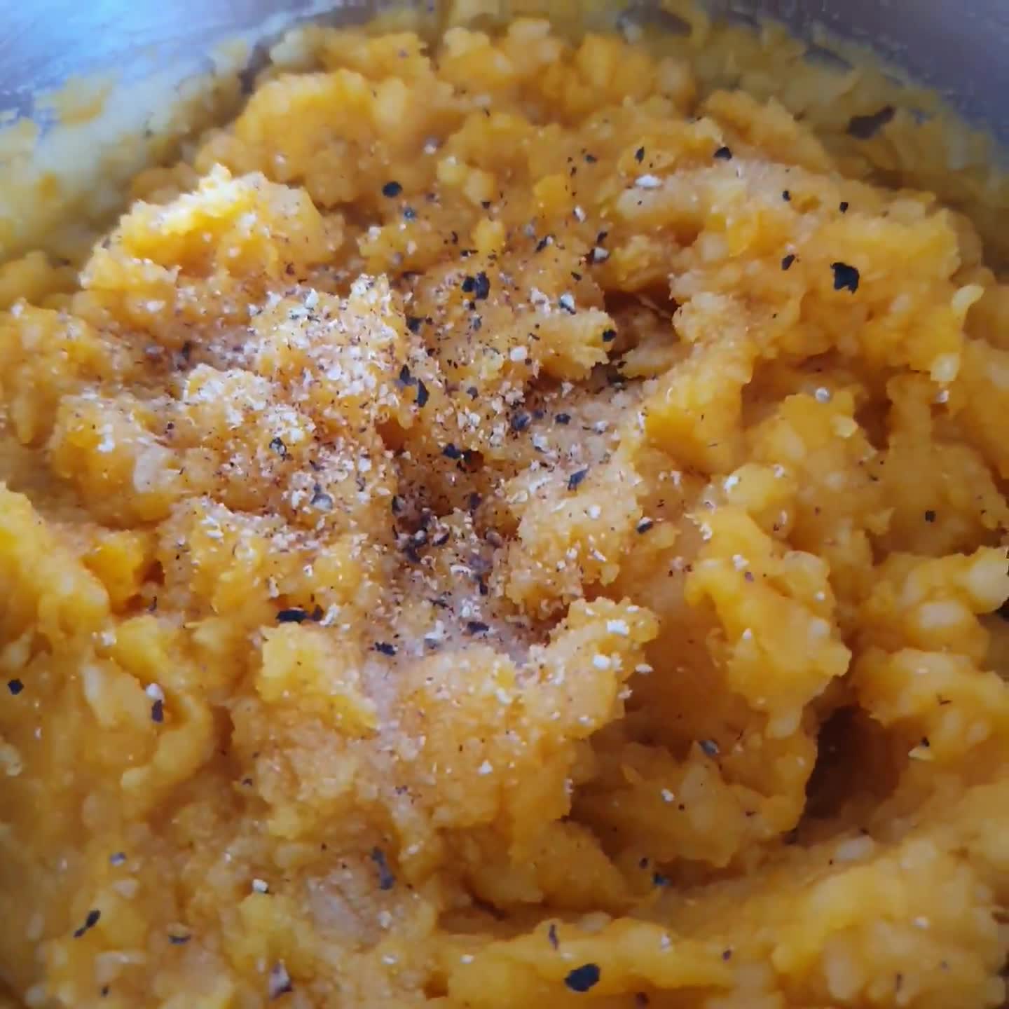 Foto del paso 9 de la receta: 🍝 🍽 🌱🌿 Ñoquis de calabaza y papa con pesto fresco de albahaca, romero y sésamo 🍝 🍽 🌱🌿