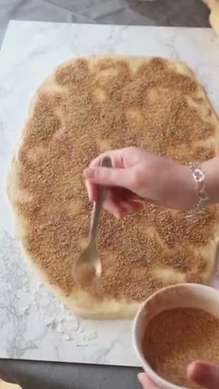 Foto del paso 5 de la receta: Cinnamon rolls | Rollos de canela 🌀