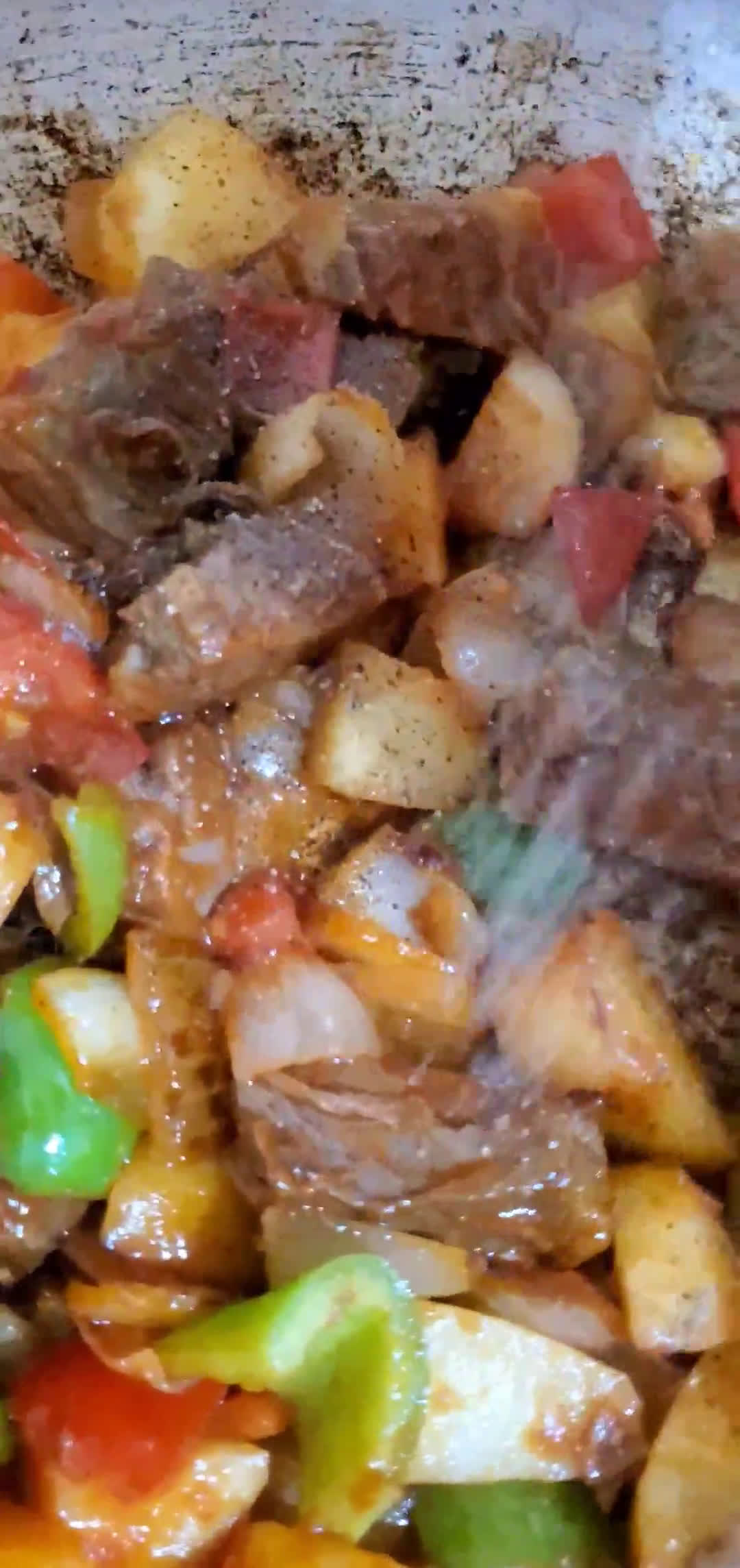 صورة لخطوة 5 من وصفة مكعبات بطاطس باللحم من الموجود بالبيت