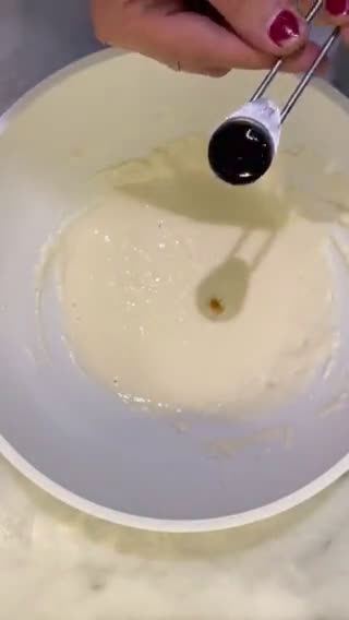 Foto del paso 2 de la receta: Hot cakes de harina de arroz sin gluten y sin azúcar