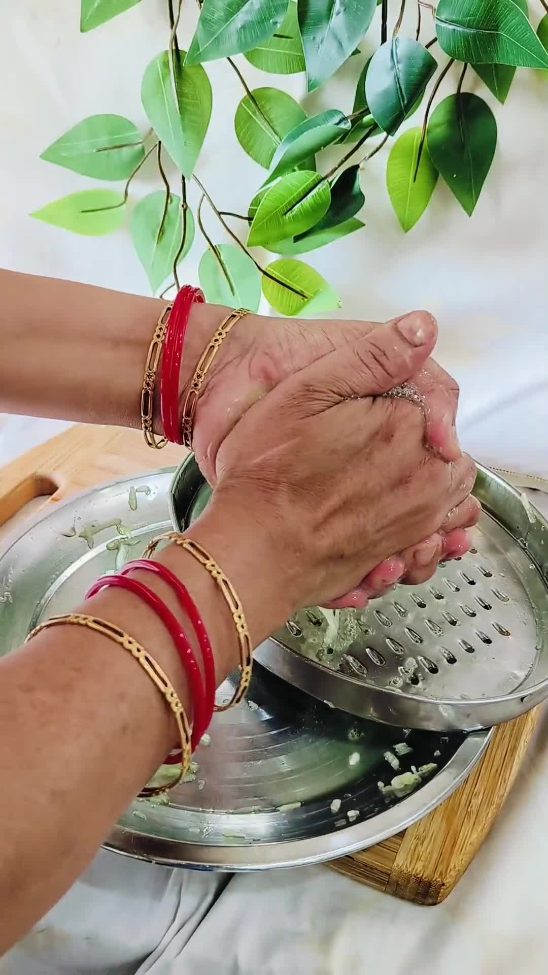 कैरेमलाइज लौकी की खीर रेसिपी चरण 2 फोटो