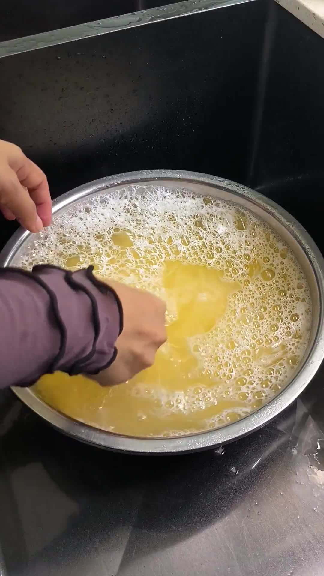 Gambar langkah 1 resipi Sambal goreng jawa kering.