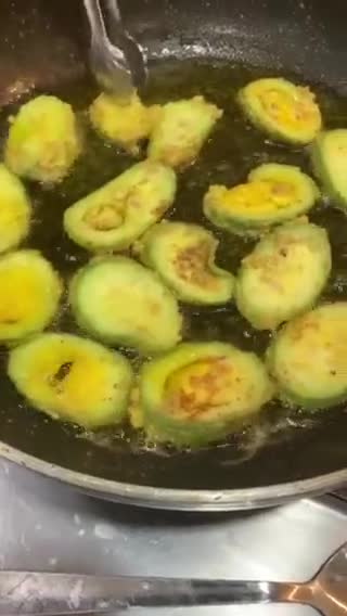 कुरकुरे परवल परवल का भजिया(kurkure parwal / parwal ki bhajiya recipe in hind) रेसिपी चरण 7 फोटो
