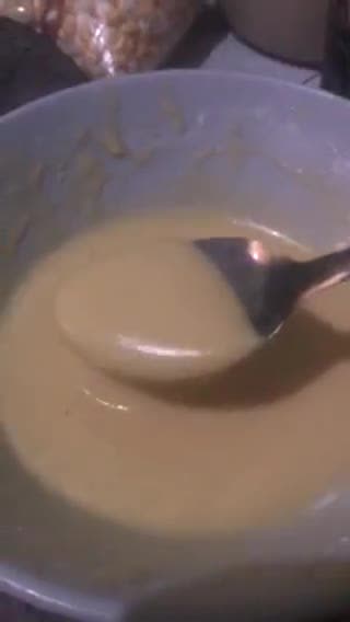Foto langkah ke 2 dari resep Kue Cubit Abon Mente.
