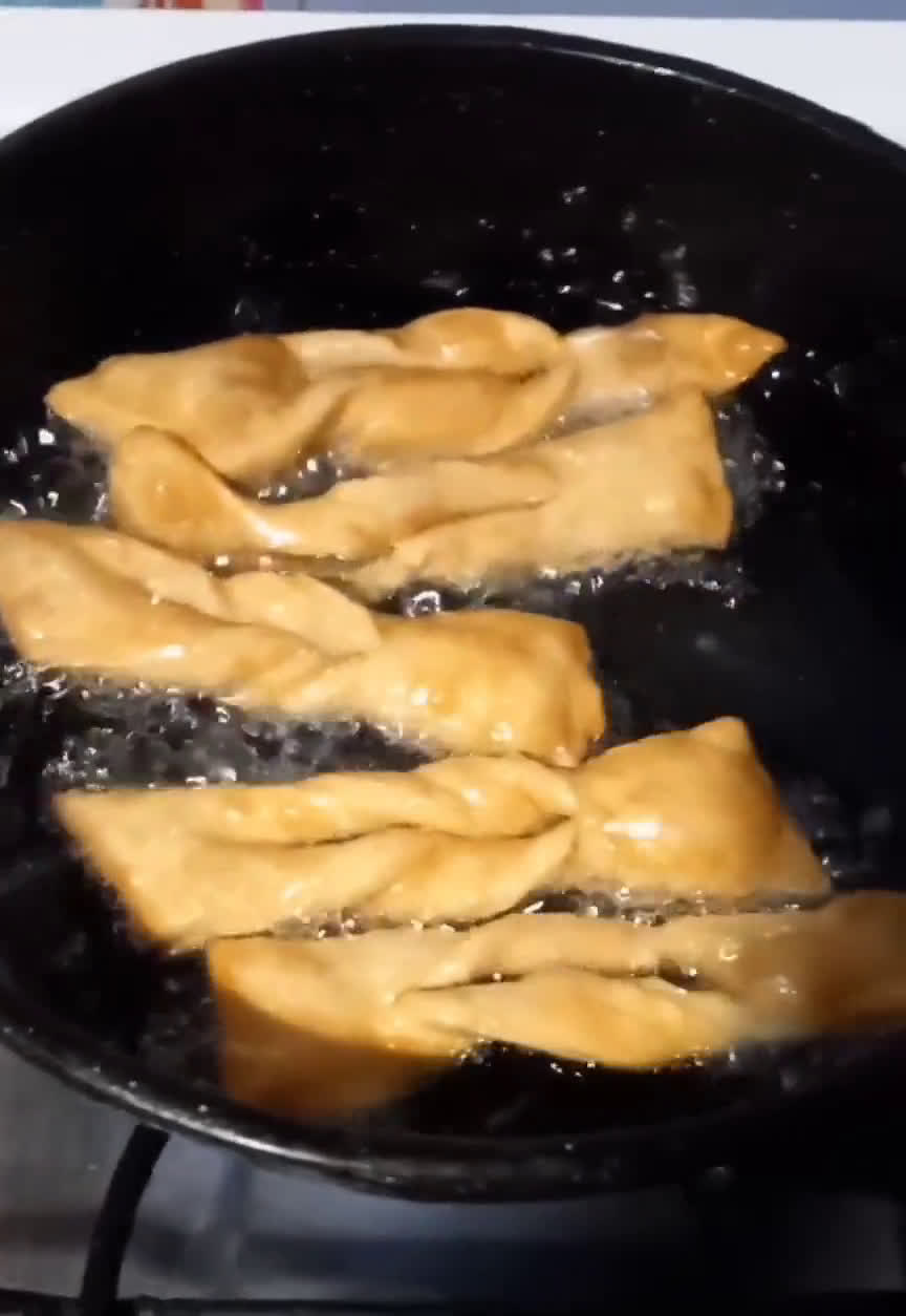 Foto del paso 5 de la receta: 🤣💔Calzones Rotos💔🤣