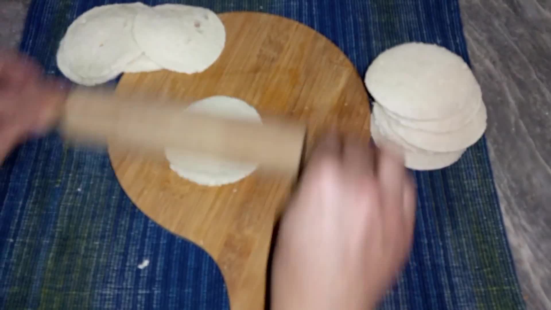 A picture of step 5 of Bread Pockets 🤤🥙.