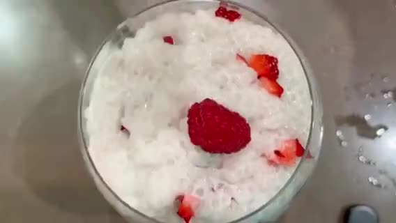 A picture of step 6 of Coconut and berries pudding with sago tapioca balls.