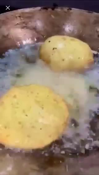 राजगिरा आटा और टमाटर पूरी (फलाहारी) (Rajgira aata aur tamatar puri recipe in hindi) रेसिपी चरण 2 फोटो