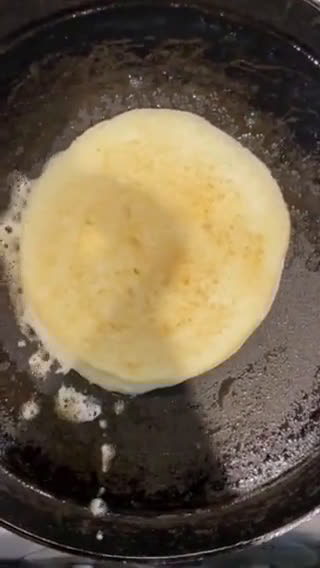 Foto del paso 3 de la receta: Hot cakes de harina de arroz sin gluten y sin azúcar