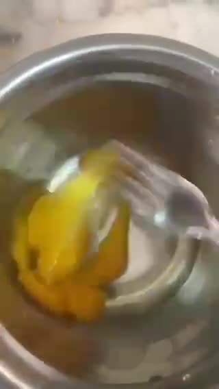 صورة لخطوة 7 من وصفة -برجر الدجاج المقرمش بالبقسماط🍔🍗!