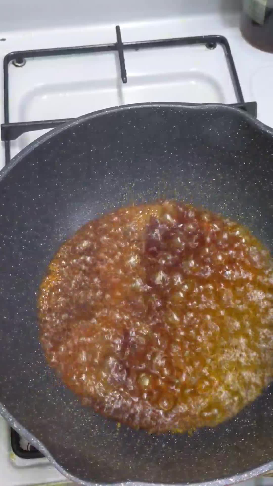 Gambar langkah 2 resipi Apam Gula Hangus Rice Cooker.