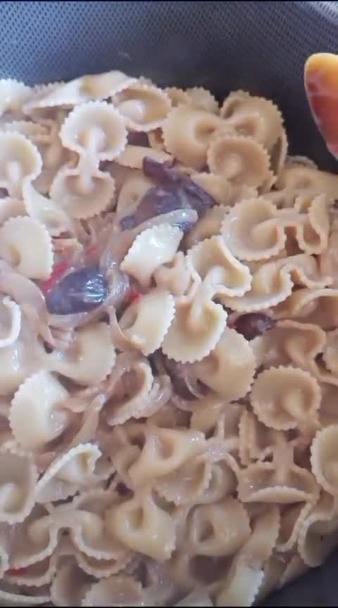 Foto del paso 1 de la receta: Fideos veganos con salsa y hongos