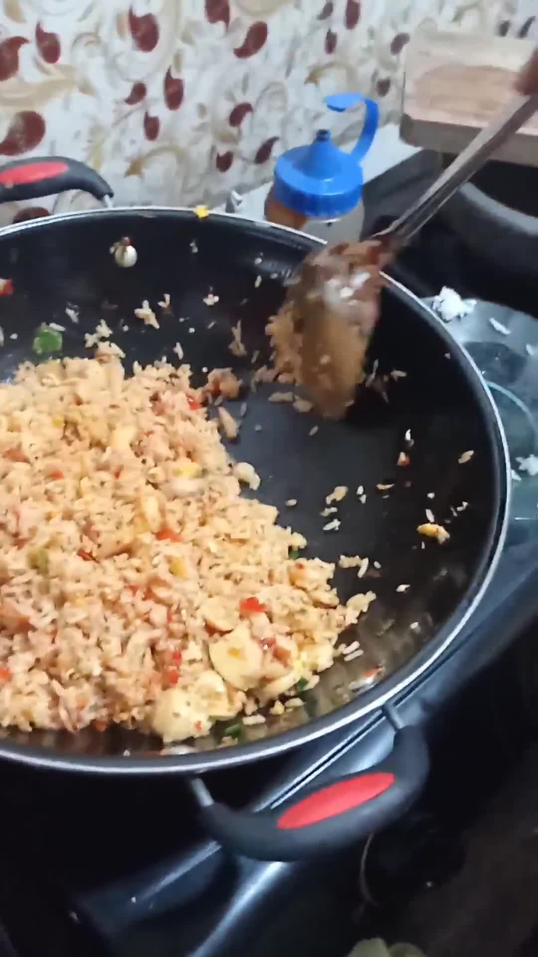 Foto langkah ke 4 dari resep Nasi goreng.