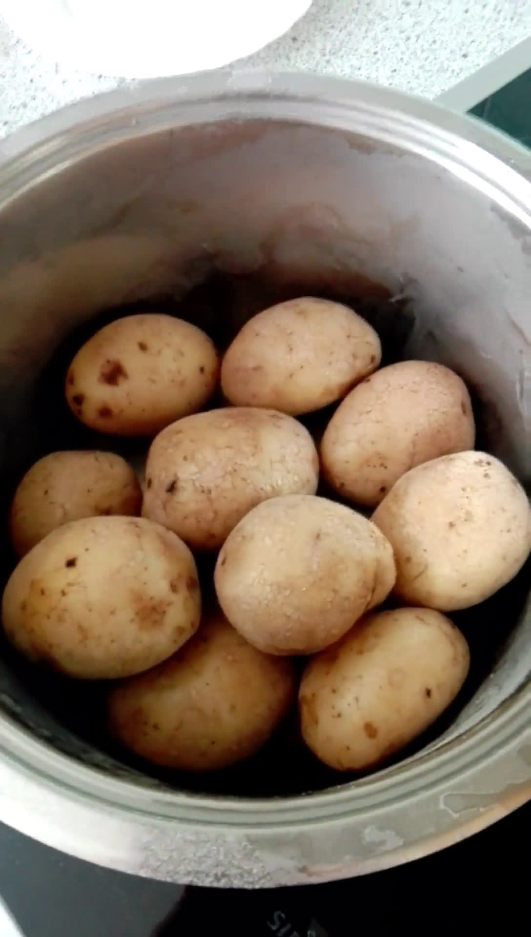 Foto del paso 3 de la receta: Papas con mojos canarios