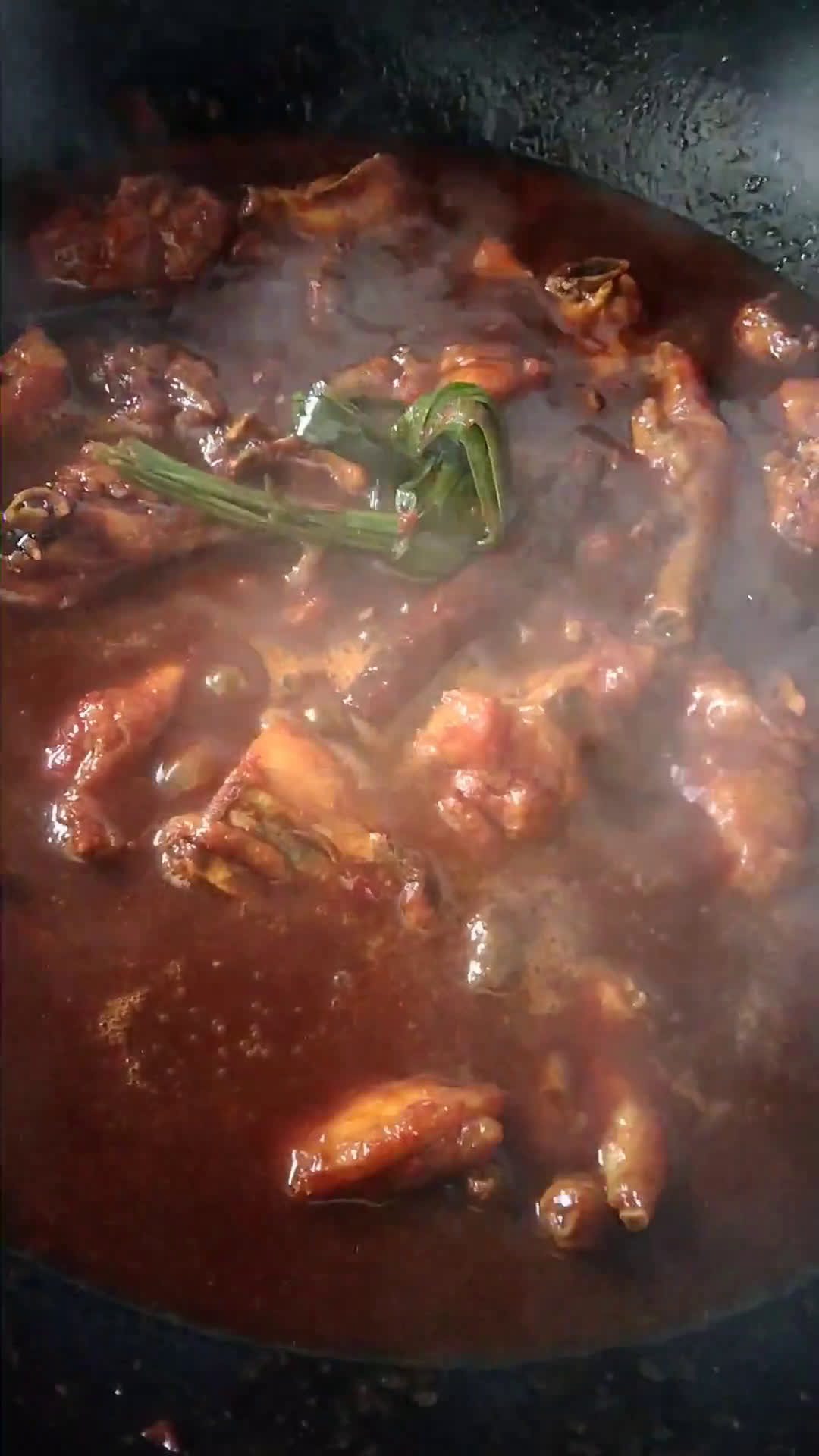 Gambar langkah 3 resipi Ayam masak kicap manis.