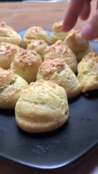 Foto langkah ke 5 dari resep GOUGERES / 🇫🇷 Cheese Puffs.
