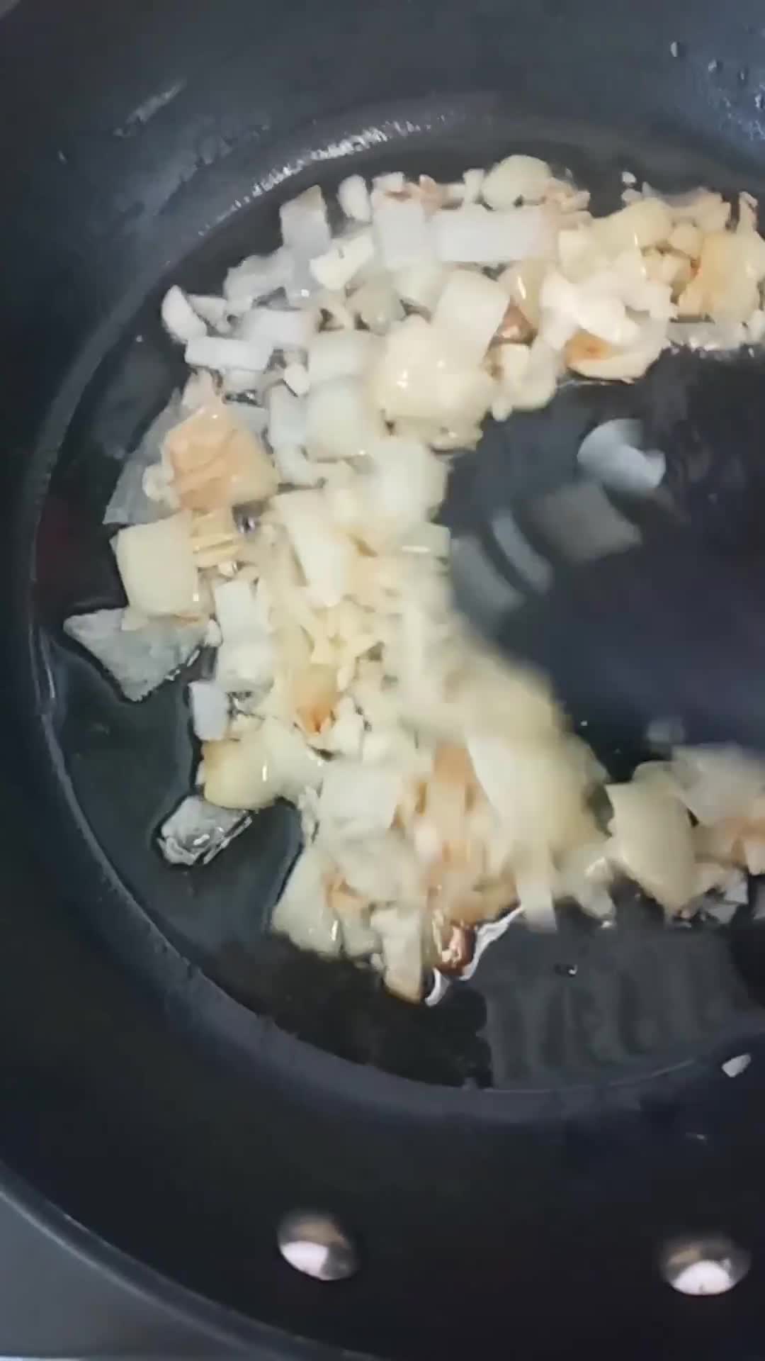 Foto langkah ke 2 dari resep Tumis Pokcoy Tahu Saus Tiram.