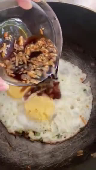 Foto langkah ke 4 dari resep Nasi telur pontianak.